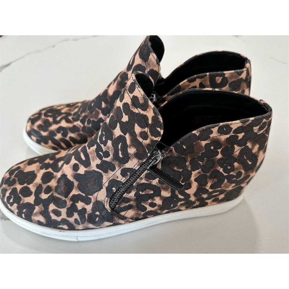Steve Madden Women's‎ Leopard Print Wedge Sneakers Size 11